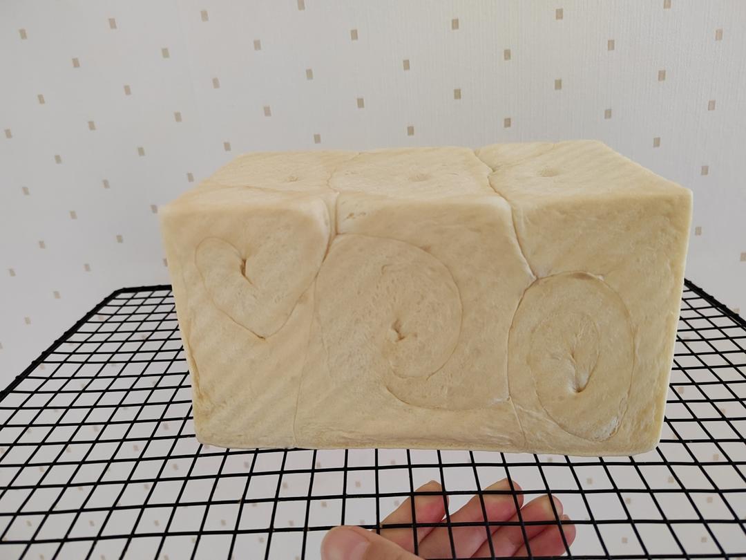 吐司，奶香手撕面包，超级香浓