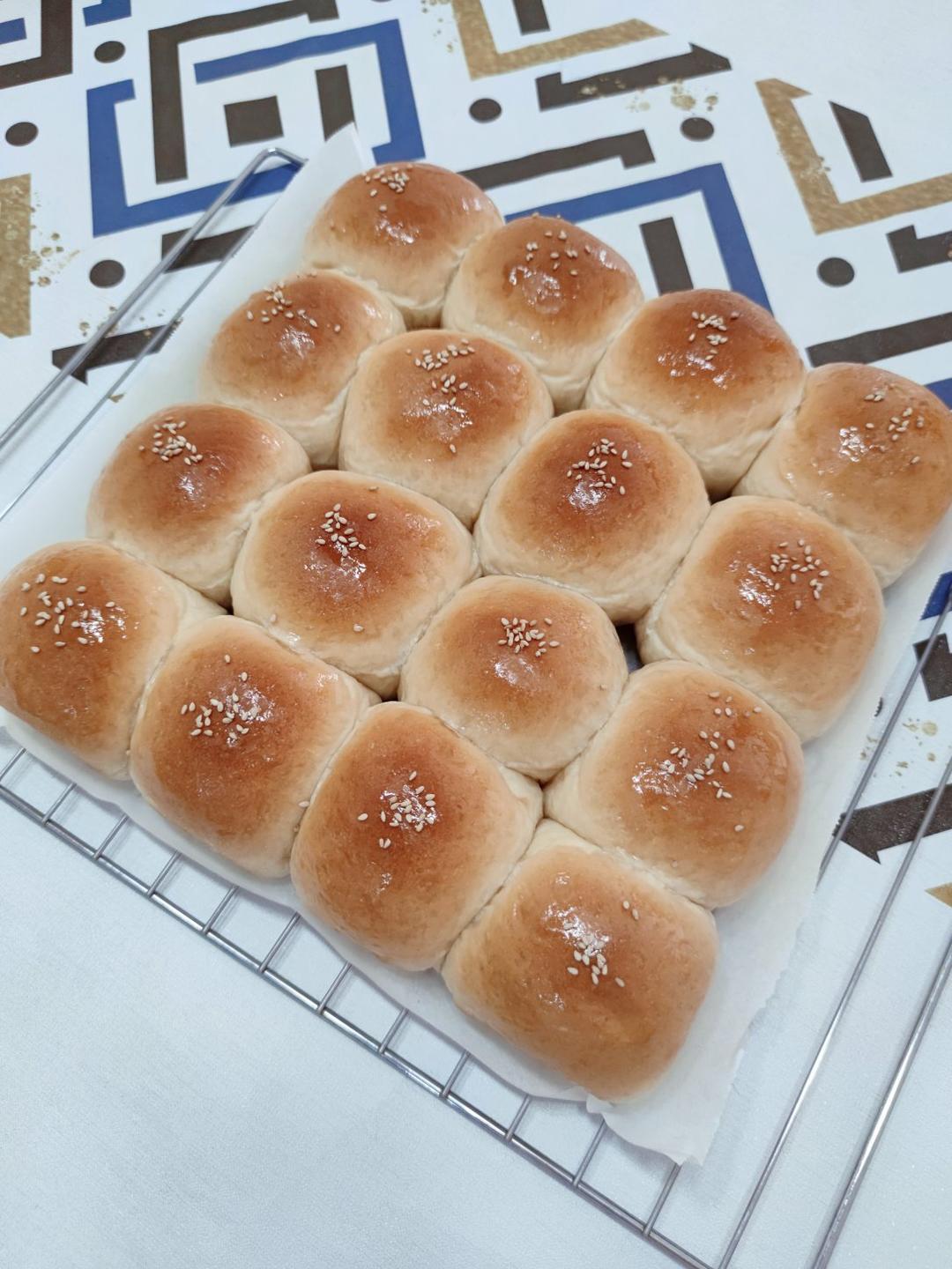 超级柔软拉丝的蜂蜜小餐包