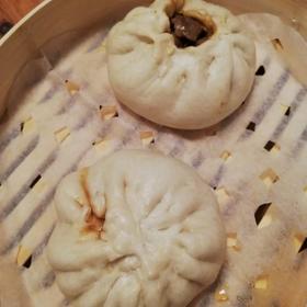 酱肉冬瓜包子Steamed Dumplings Pork & Mellon