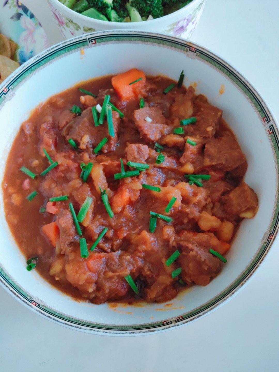 红烧牛肉土豆 （独家秘制）