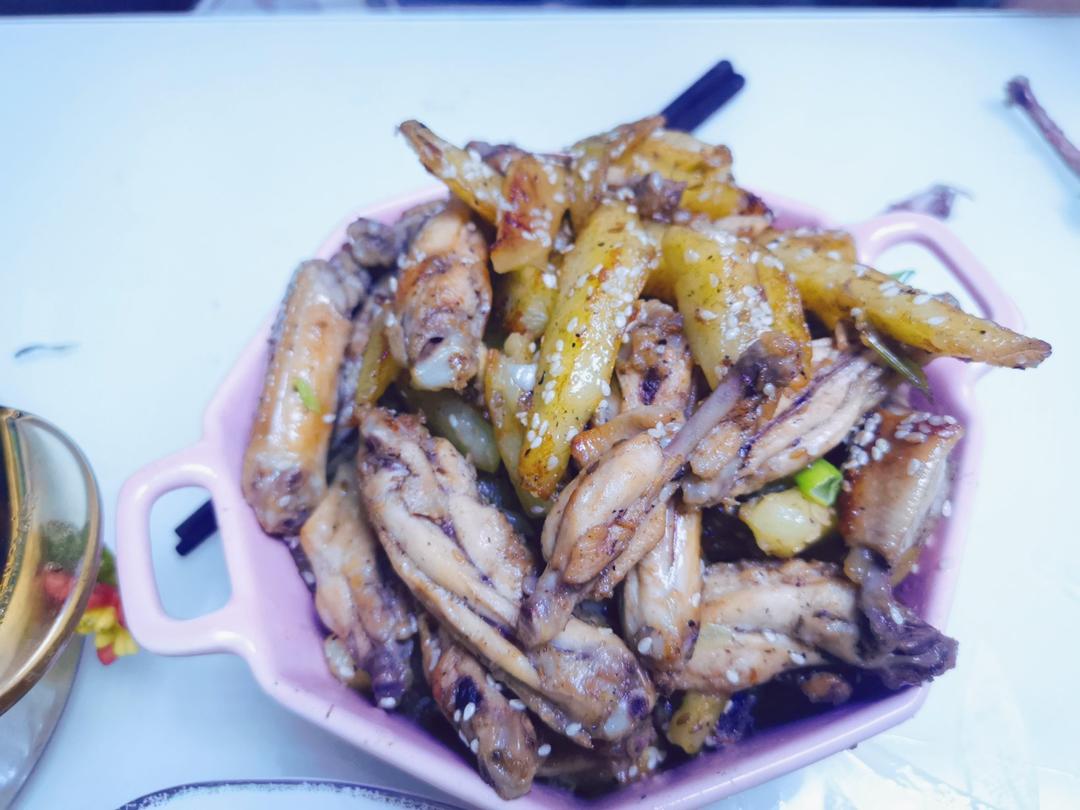 好吃到舔手‼️比烧烤还好吃的孜然鸡翅土豆