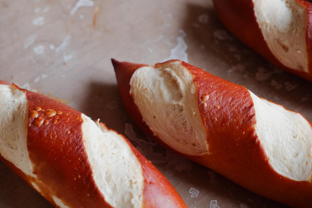 德国碱水面包/普雷节/中国结/绣球/红豆碱水棒/五股辫/六股辫/碱水球