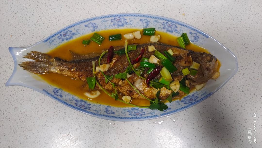 私房红烧黄花鱼，边吃边想念~