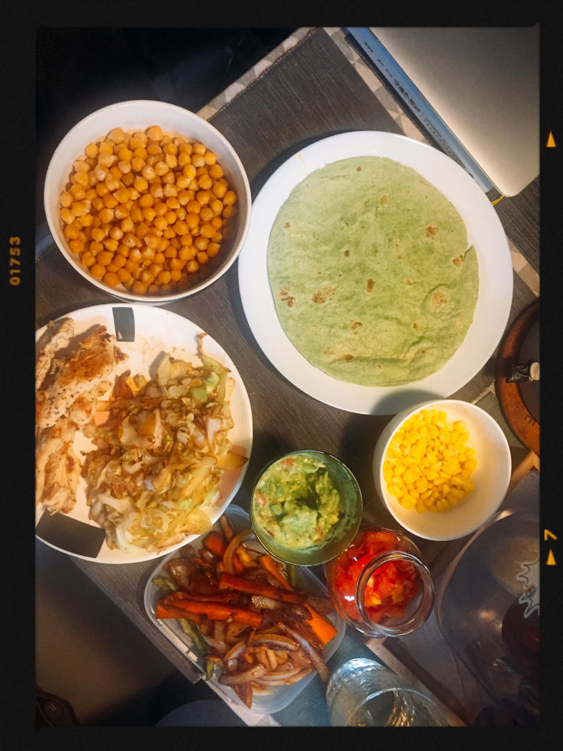 墨西哥酸辣鸡肉塔扣Taco de pollo