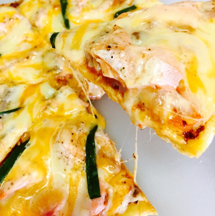 平底锅脆底香肠披萨