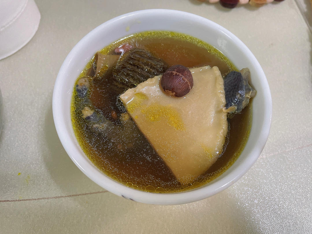 羊肚菌响螺鸡汤