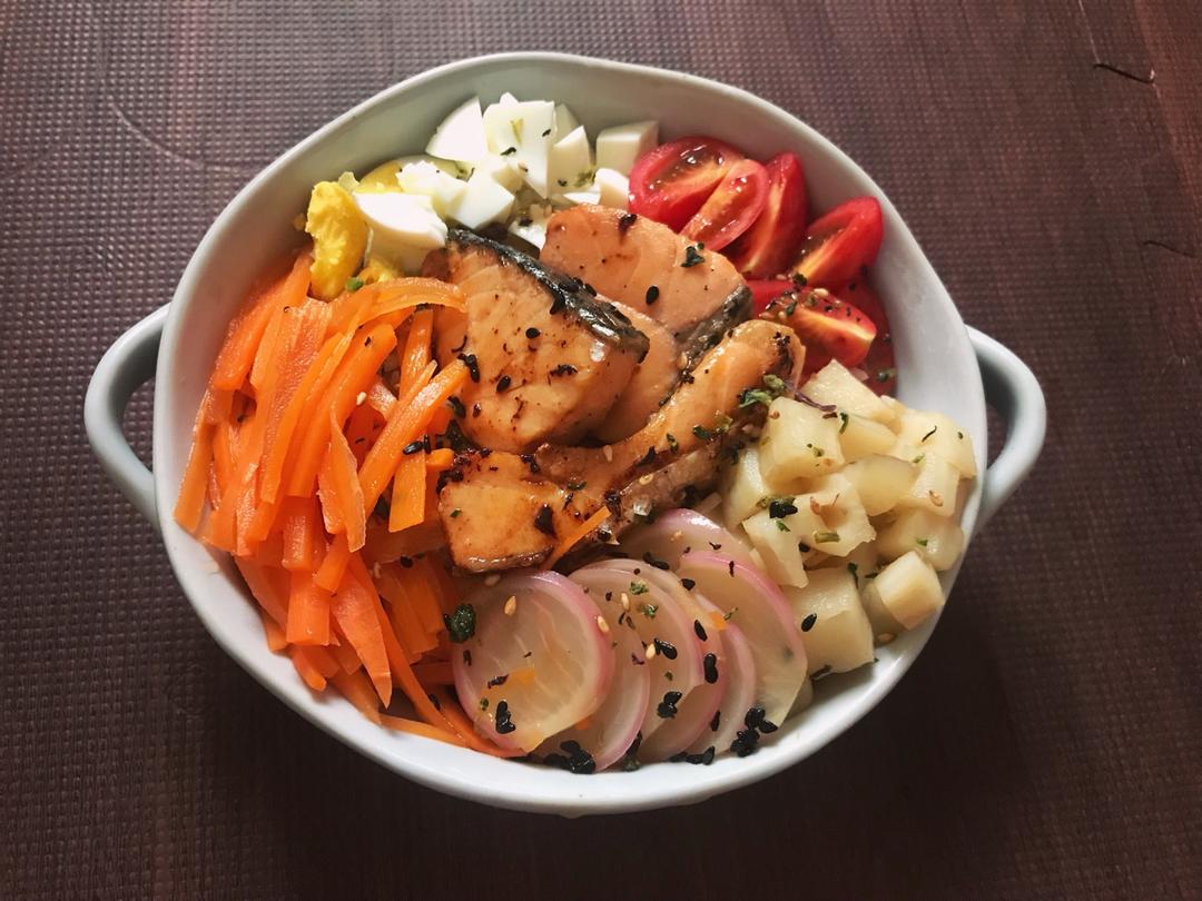 三文鱼牛油果拌饭