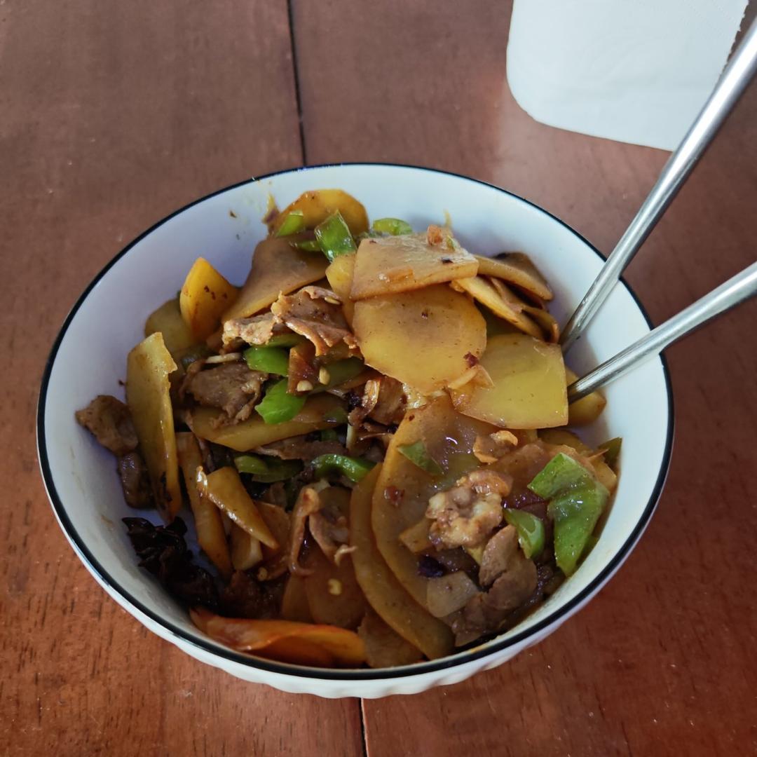 比肉都好吃的青椒炒土豆片😋简单又美味❗️