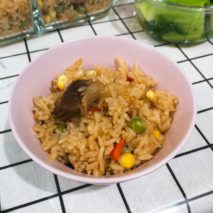 【排骨焖饭】