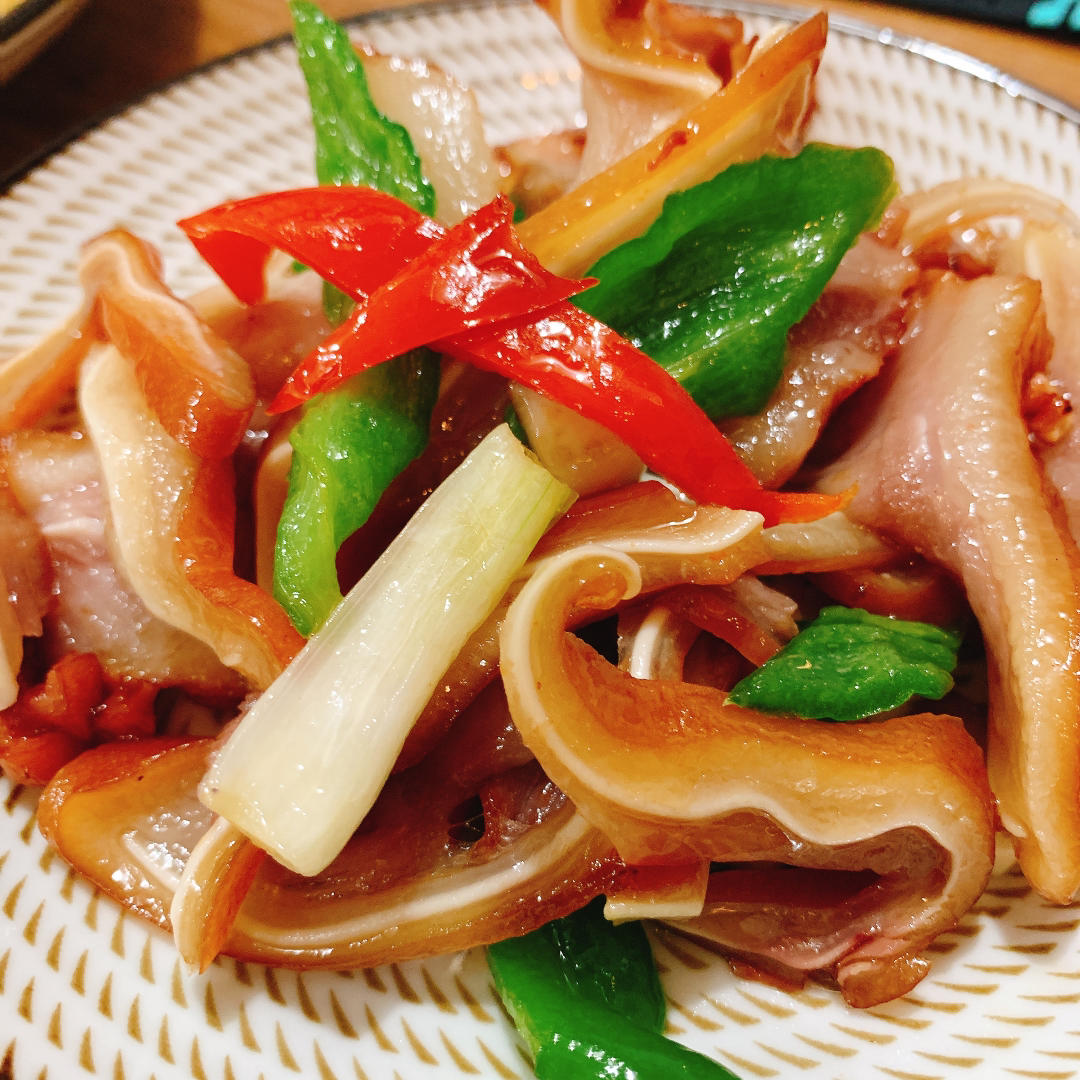 dora糖做的猪耳朵炒辣椒