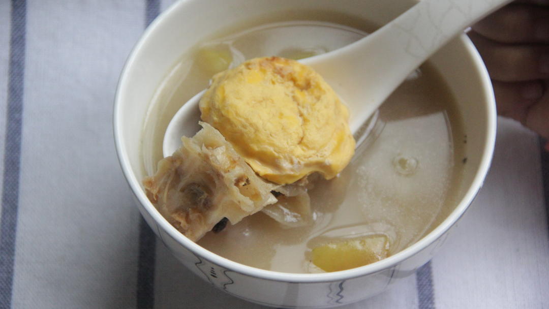 鳕鱼骨干贝海参汤