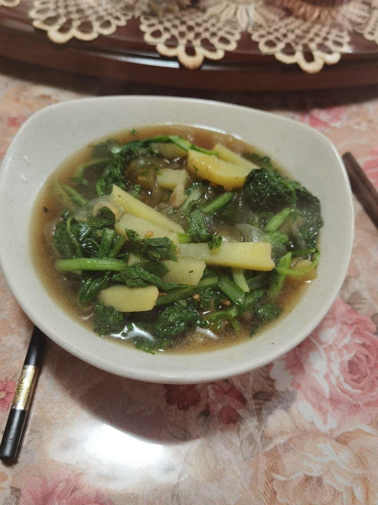 小白菜炖土豆超级下饭