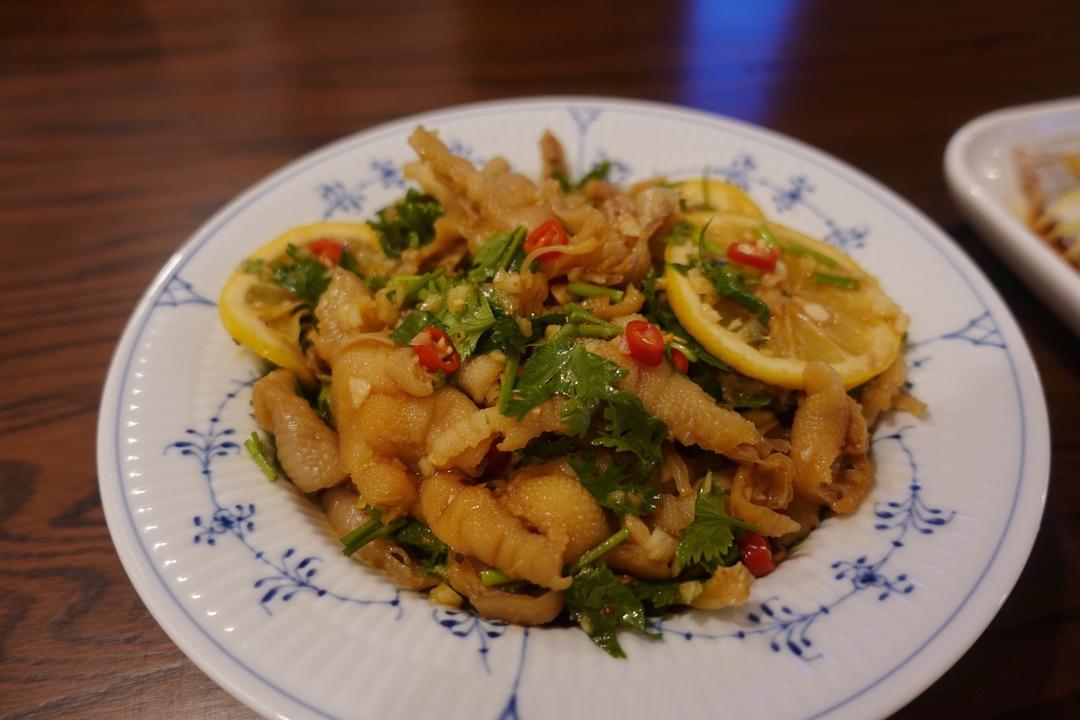 【酸辣无骨凤爪】
