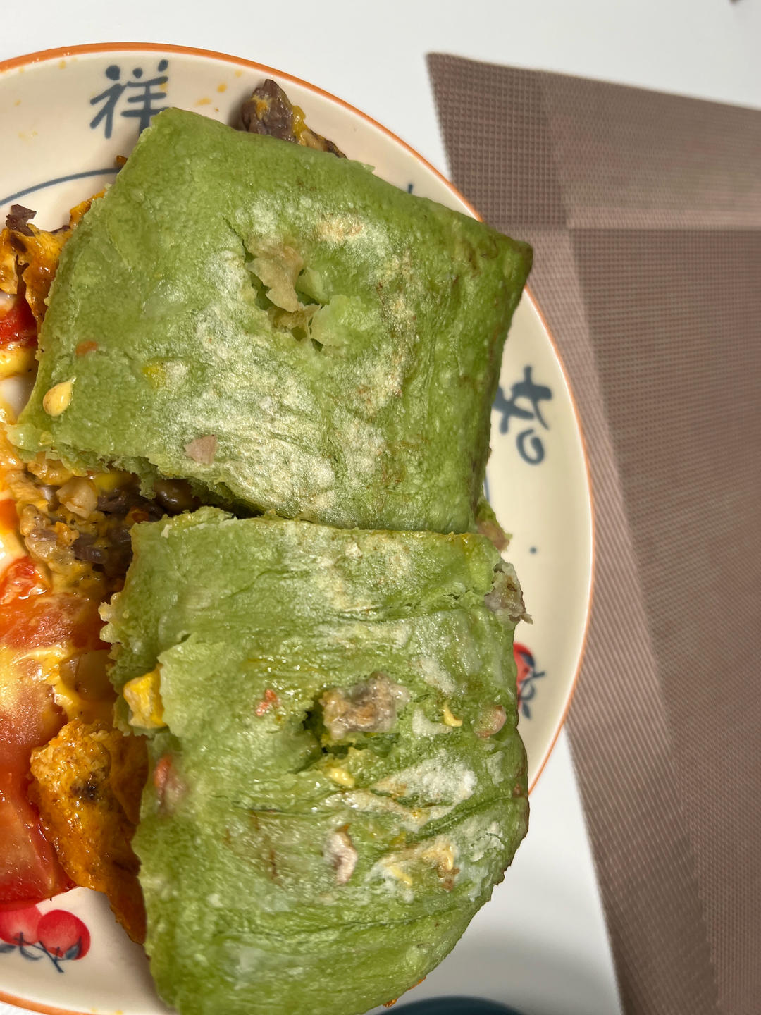 恰巴塔杂蔬火腿鸡蛋三明治