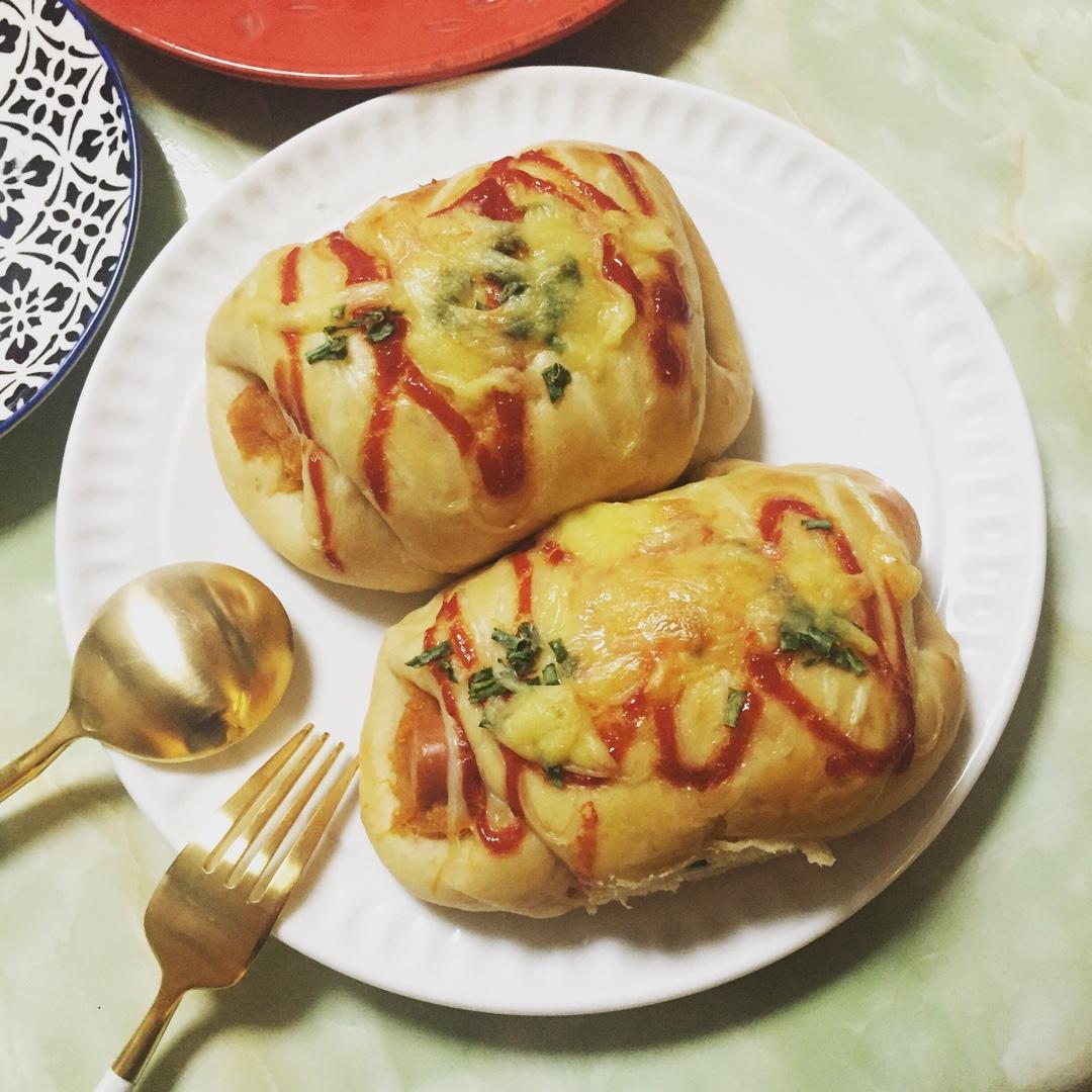 芝士火腿沙拉面包