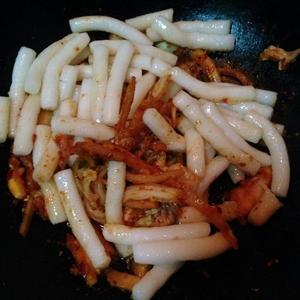 【韩式快手下饭下酒】辣白菜桔梗炒米条的做法 步骤7