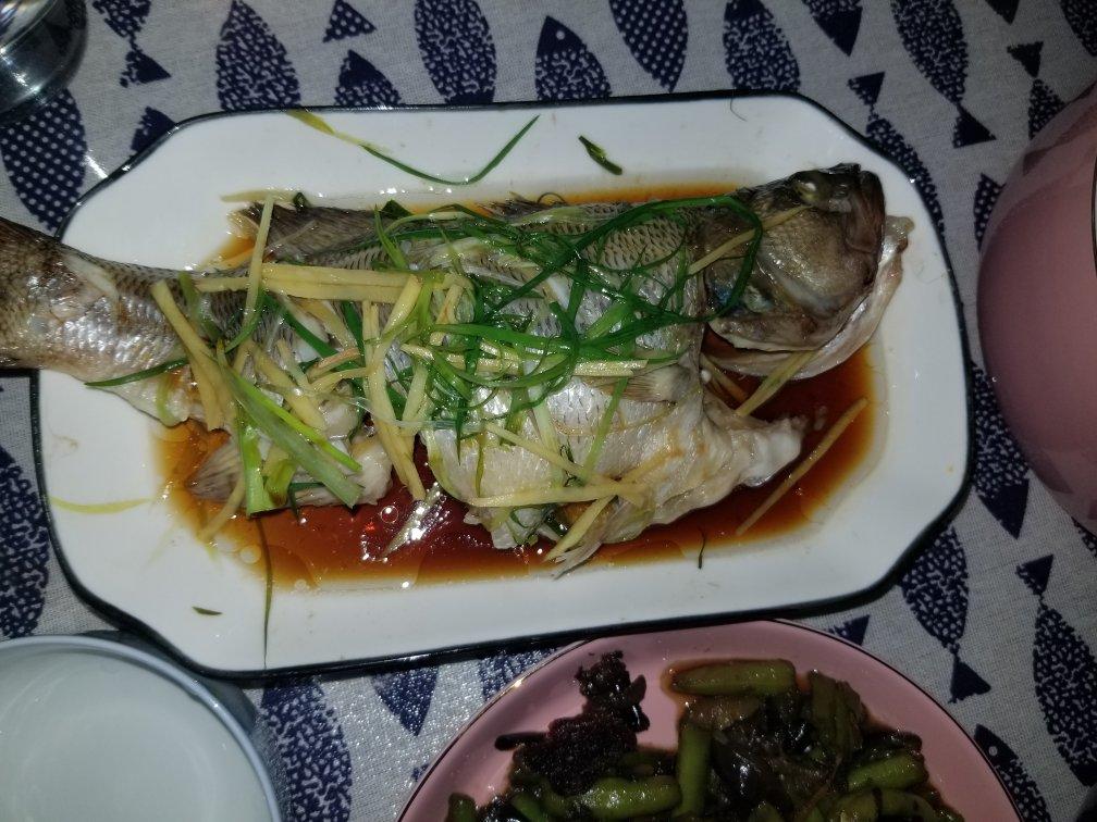 清蒸鲈鱼