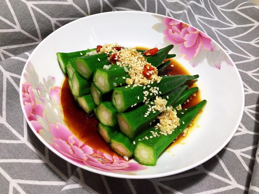 白灼秋葵