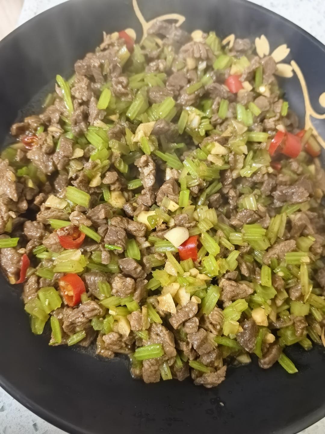 芹菜牛肉末「下饭神器」