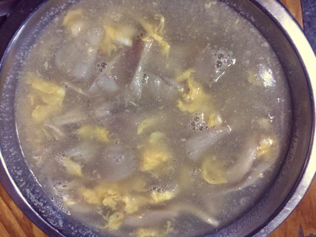 平菇蛋汤的做法