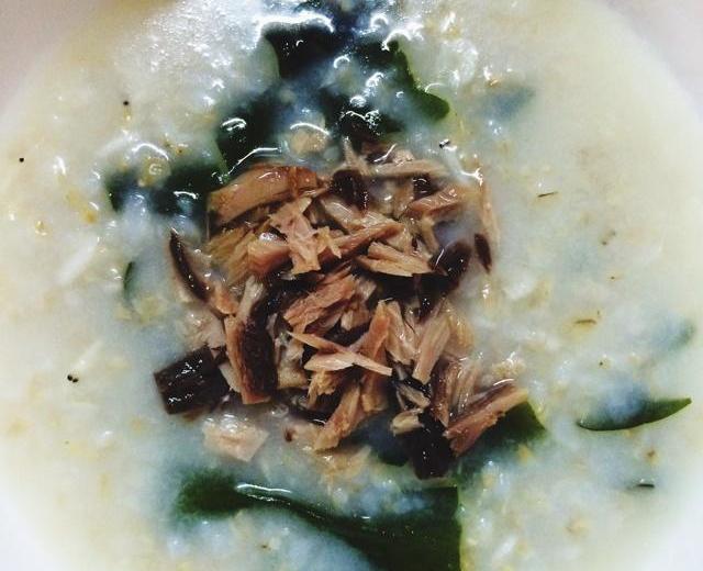 螺旋藻虾皮糙米粥的做法