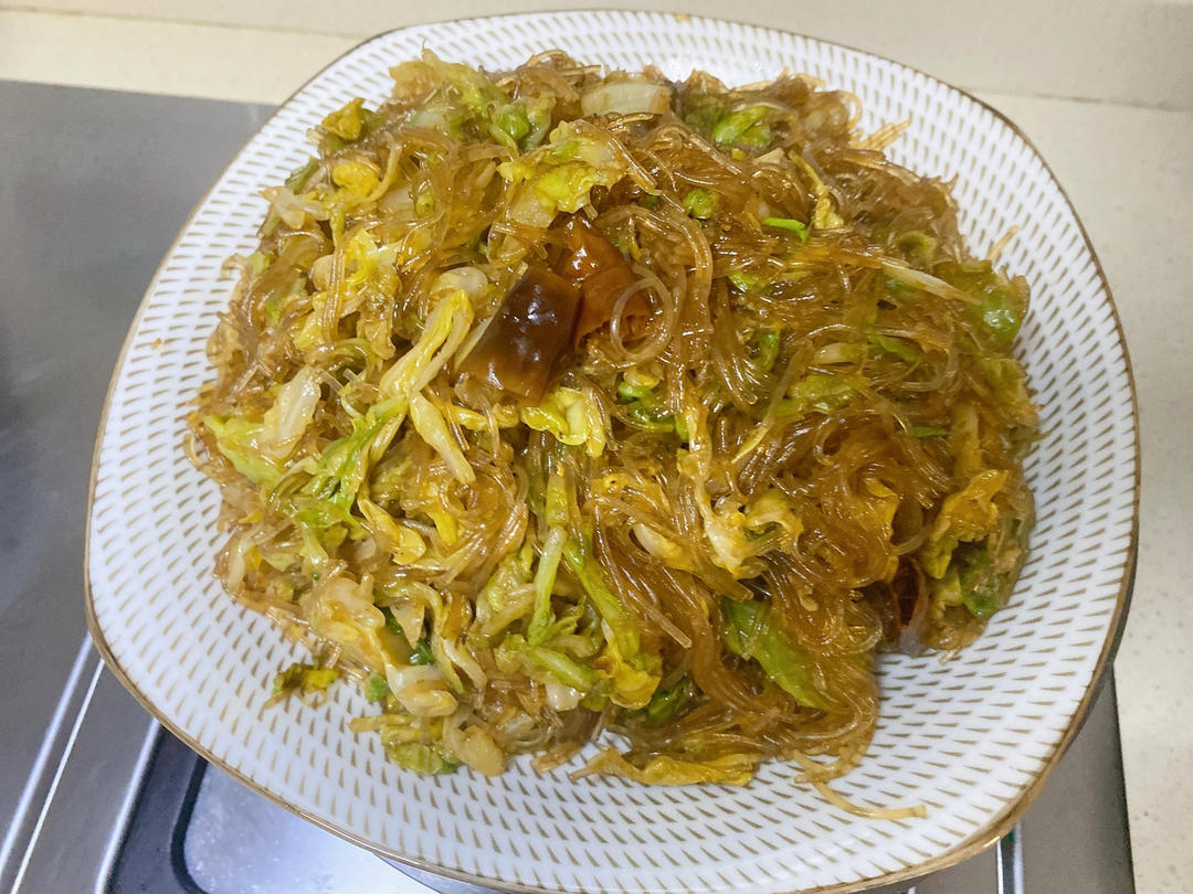 卷心菜炒粉丝 Glass noodles with Cabbage