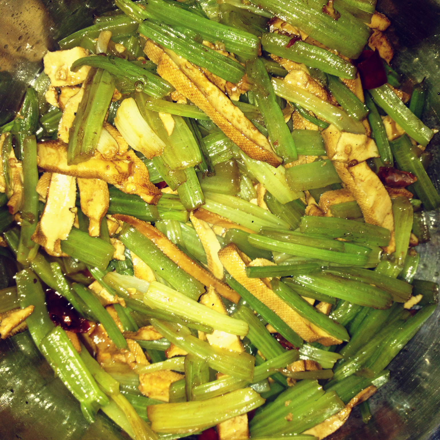 芹菜香干