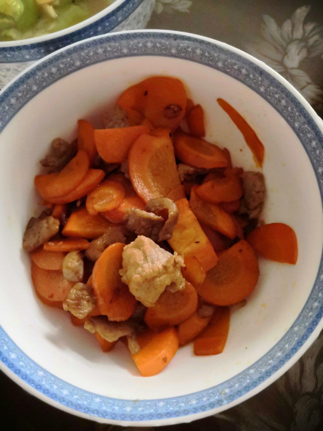 简单的胡萝卜炒肉