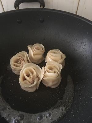 唯美的玫瑰花饺的做法 步骤7