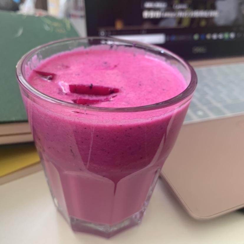 红心火龙果燕麦牛奶