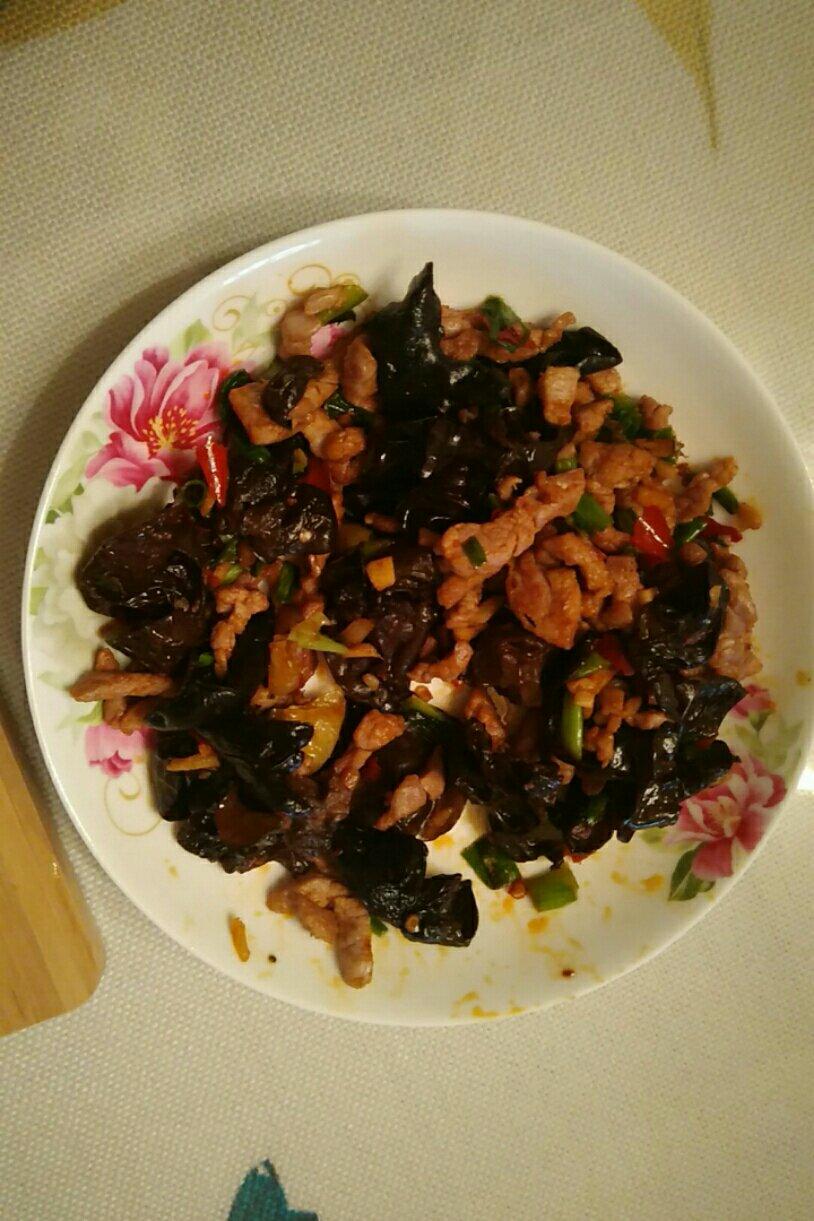 超下饭的木耳炒肉