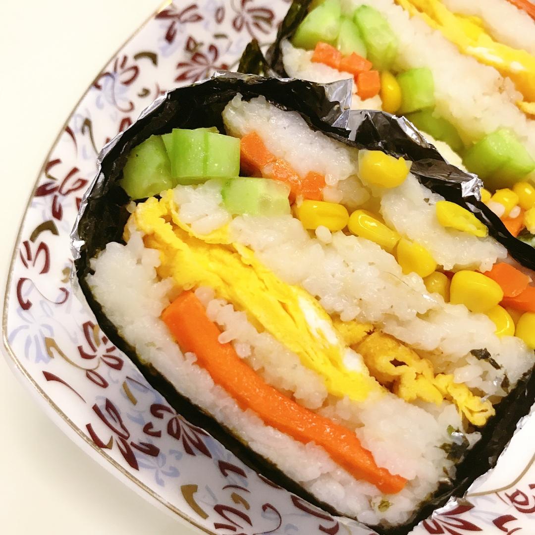 不用捏的饭团(おにぎらず)