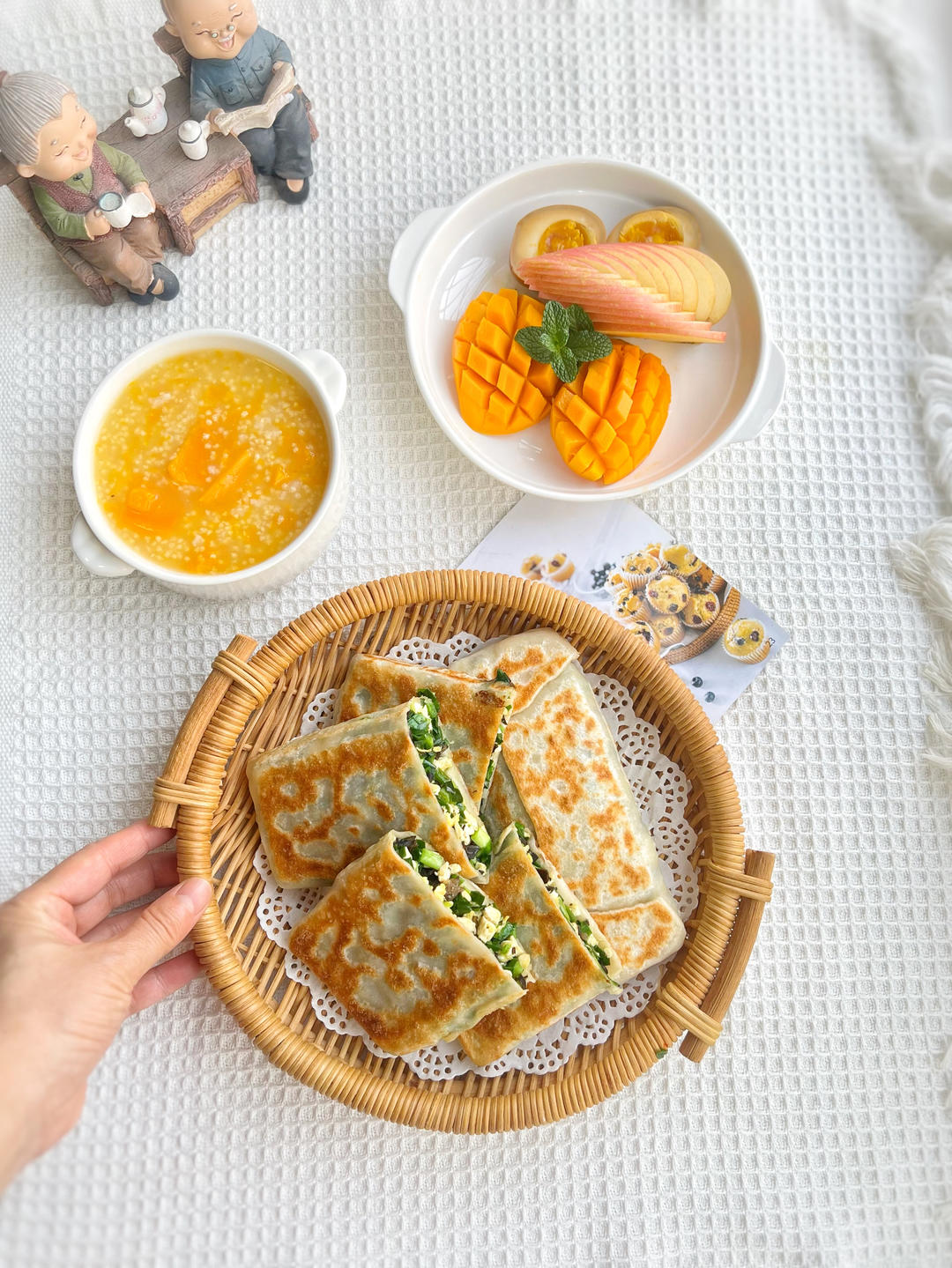 吹弹可破的韭菜盒子