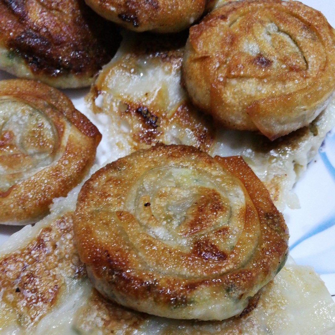 小馄饨皮葱油饼