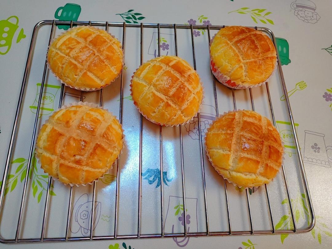 好吃到炸裂的港式菠萝包（附带制作酥皮的小视频）
