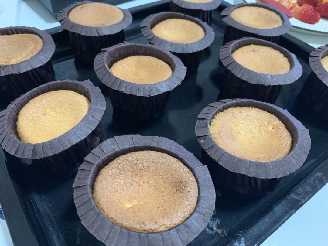 炼乳纸杯蛋糕