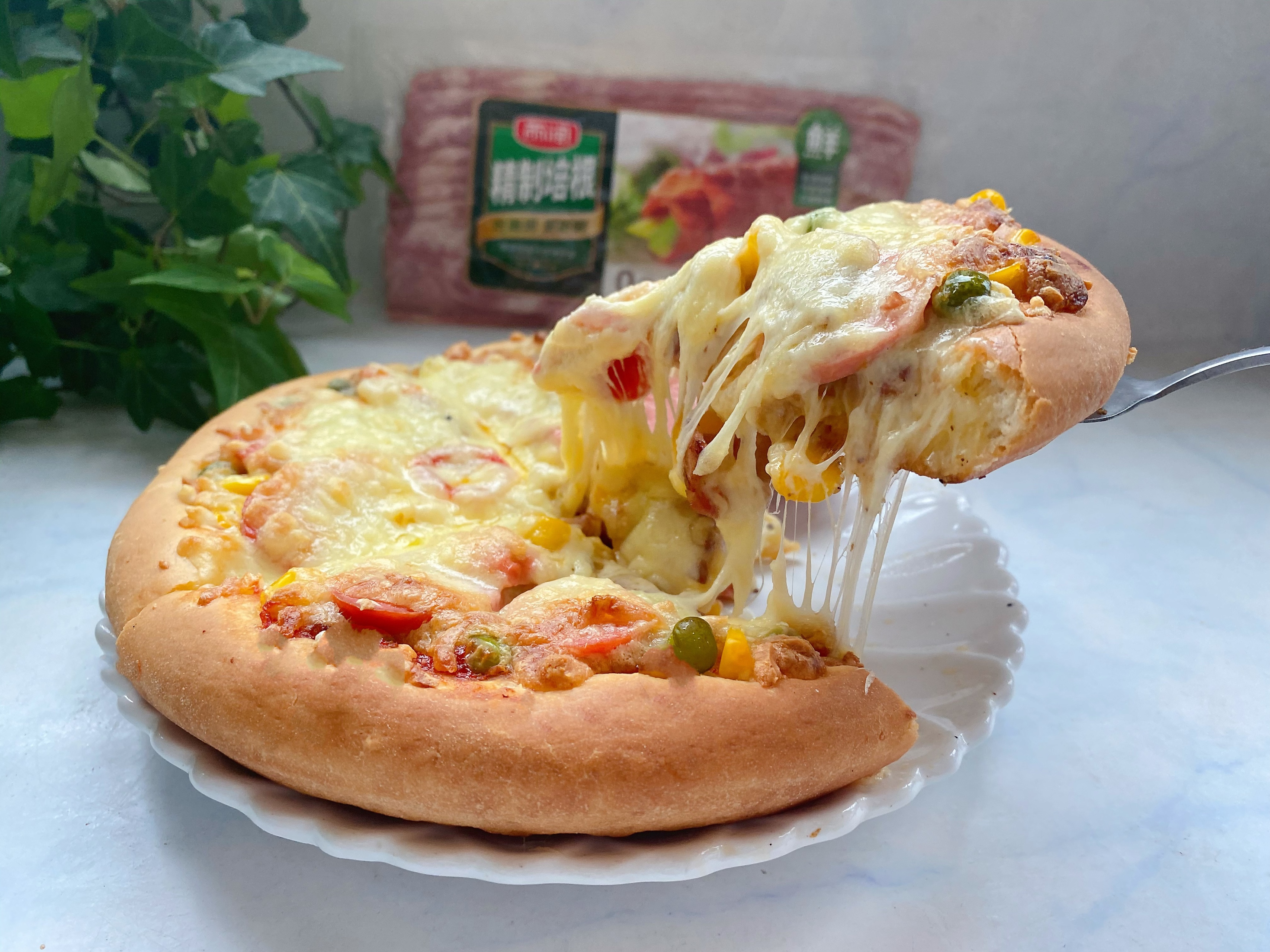 简单好吃的培根火腿肠披萨的做法