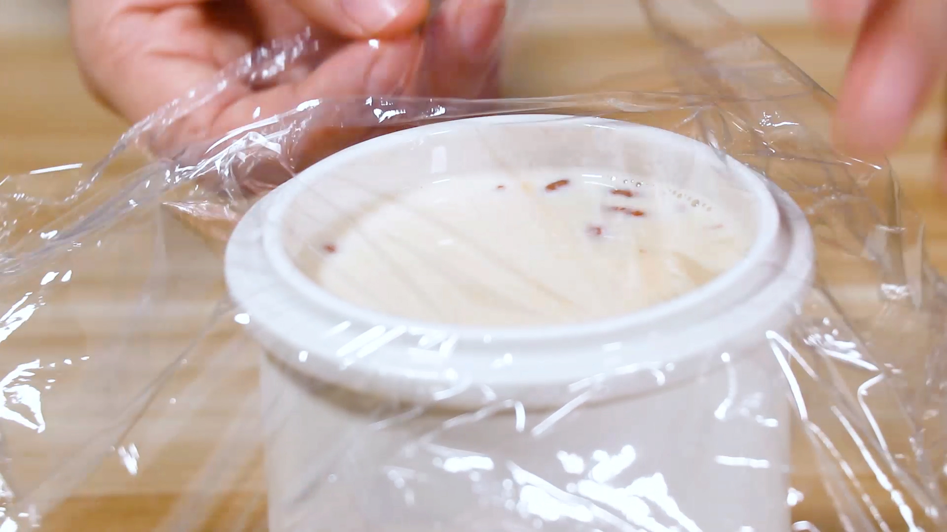 夏天最爱的美容养颜甜品——花胶奶冻的做法 步骤5