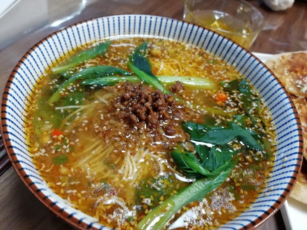 王大厨酸汤面