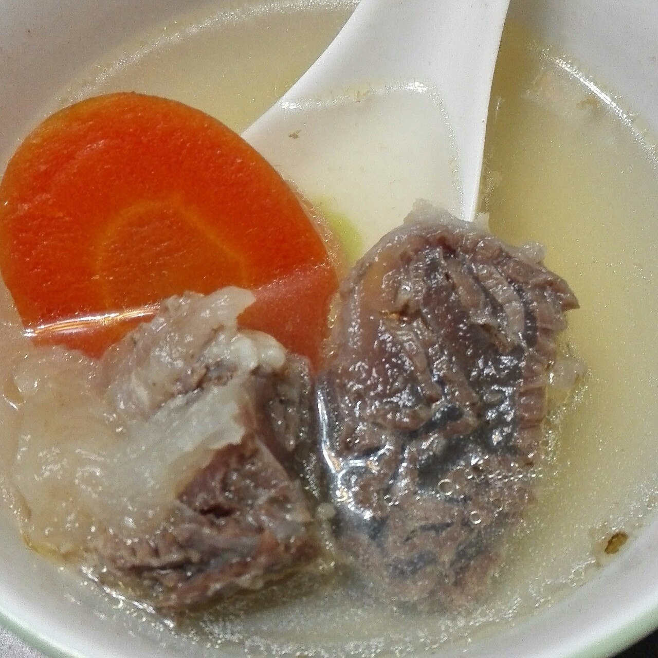 牛腱萝卜汤
