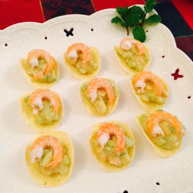 薯片牛油果大虾沙拉