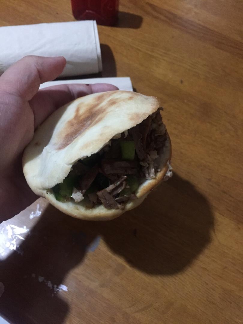 肉夹馍(白吉馍的制作)