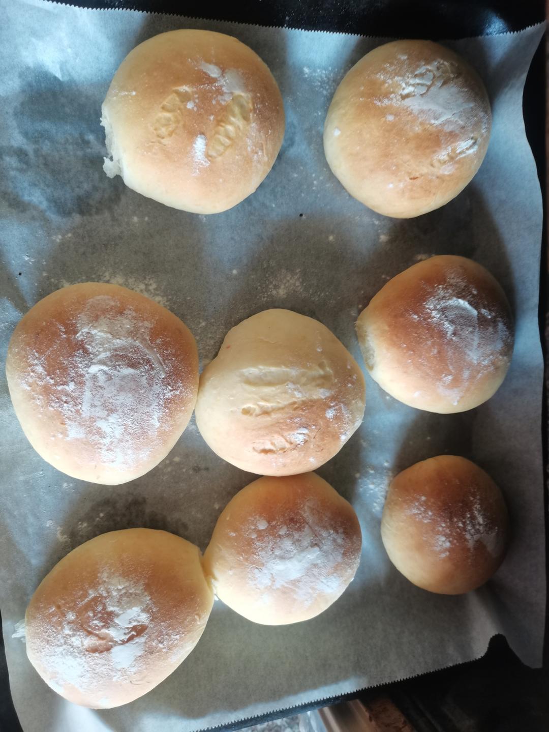 如棉花般松软的海苔肉松面包