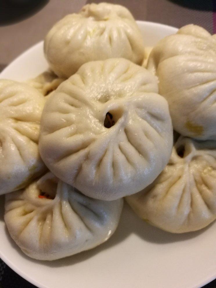 胡萝卜木耳鸡蛋素包子
