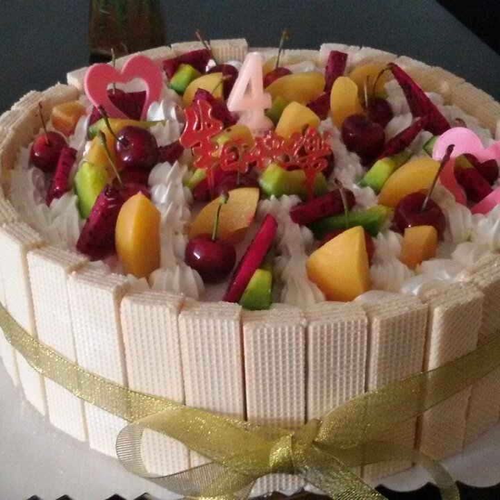 生日蛋糕教程【威化饼干围边】