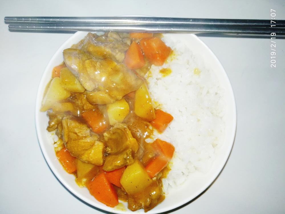 咖喱鸡块饭