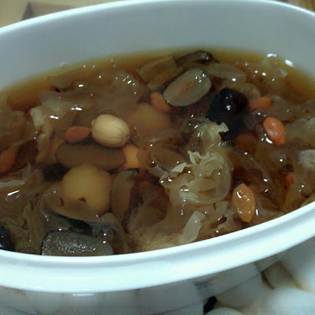 银耳百合莲子羹