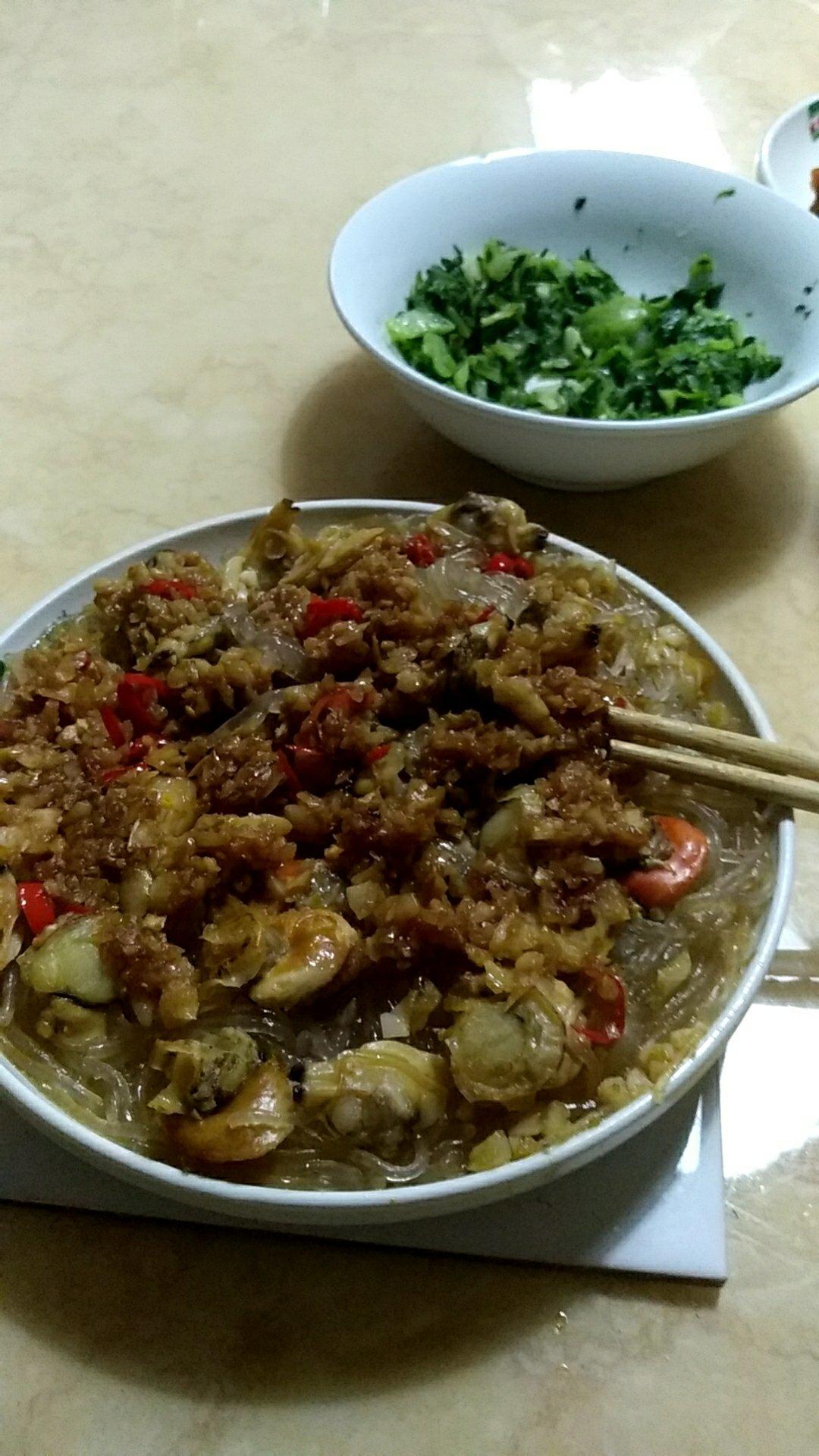 夜宵党“香辣蒜蓉酱”（蒜蓉虾，烤扇贝，生蚝，粉丝花甲，金针菇）