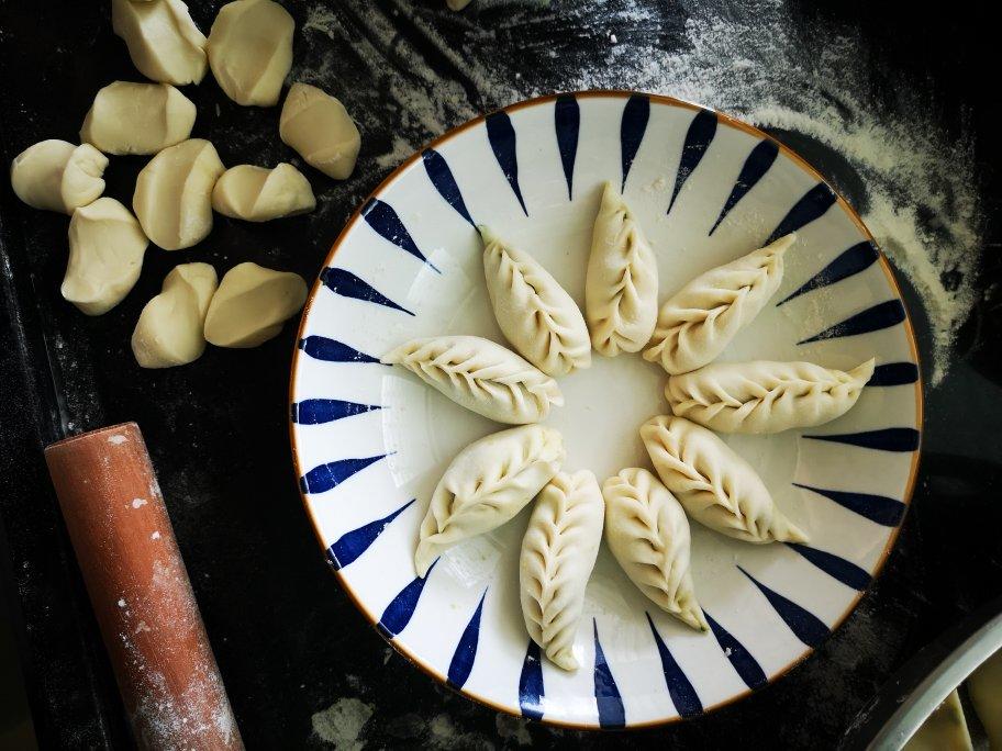 手工揉面三分钟，又韧又薄又好包的饺子皮