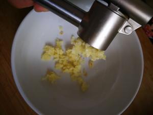 锡纸蒜蓉金针菇（烤箱版）的做法 步骤2